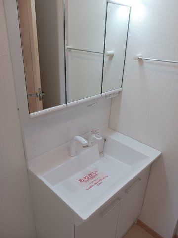 【洗面所】 | ベルコリーヌ | 忙しい朝には欠かせない洗面所です