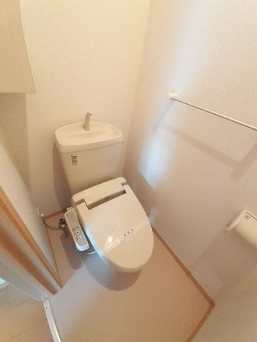 サワディ和気のトイレ|ゆったりとした空間のトイレです