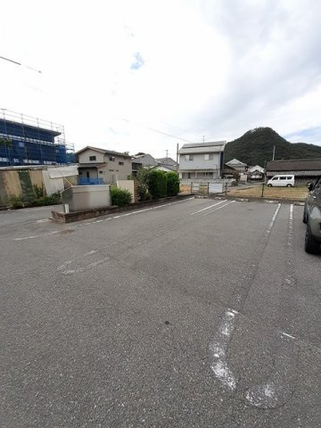 サワディ和気の駐車場|駐車場完備です