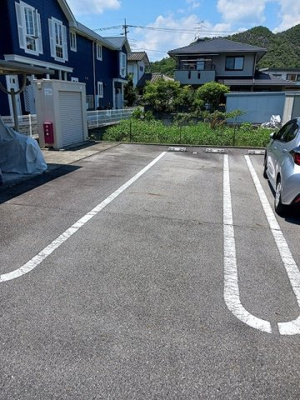 【駐車場】 | プレステージ花ずいＥ | カースペースがあります