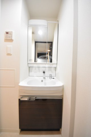 プレサンス南森町ライズの独立洗面台|プレサンス南森町ライズ　独立洗面台
