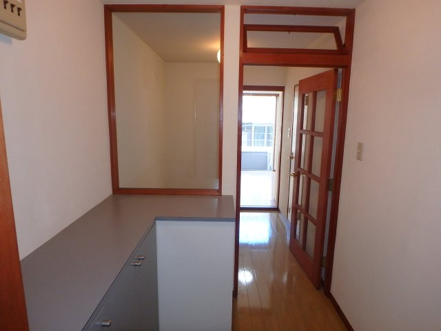 エストレリータ２の玄関|他のお部屋の参考写真となります。
