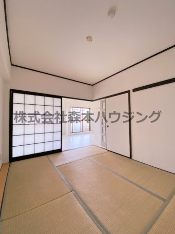 【和室】 | 　住道ファーストハイツ | 落ち着いた雰囲気の和室付きです