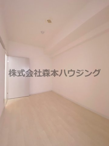 【洋室】 | 　住道ファーストハイツ | 個人の部屋や寝室として使える洋室です