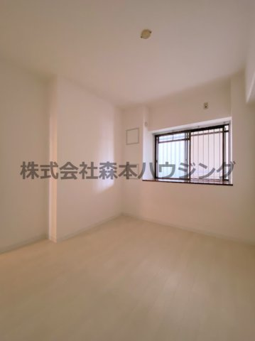 【洋室】 | 　住道ファーストハイツ | 明るい洋室です