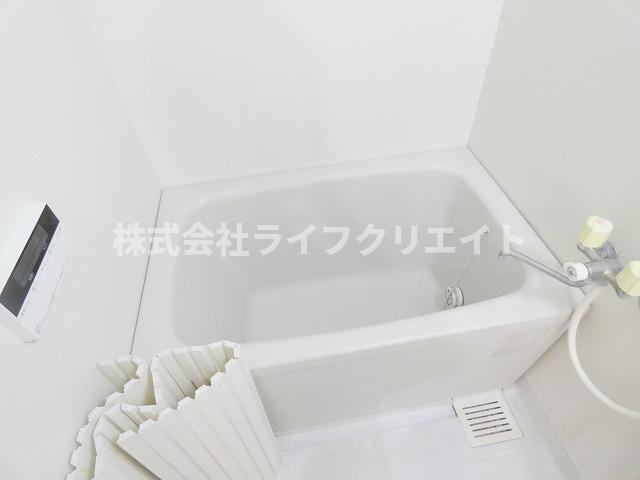 メゾン・ユングフラウの浴室