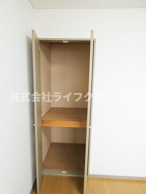 メゾン・ユングフラウの収納