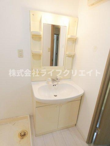 メゾン・ユングフラウの洗面所