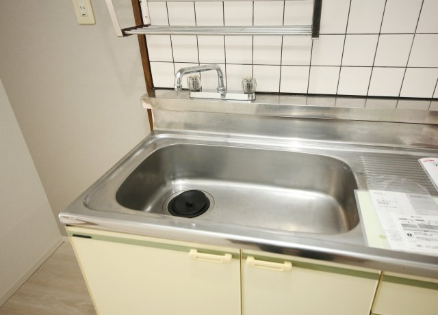 サンライフ有楽のキッチン|別部屋同間取りのお写真となります。参考にご覧くださいませ。