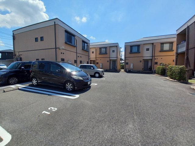 デルタ・ケーテイAの駐車場