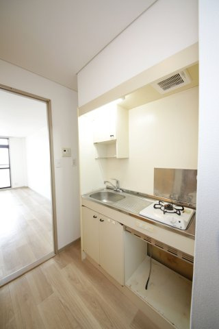 マイキャッスルSのキッチン|別部屋同間取りのお写真となります。参考にご覧くださいませ。