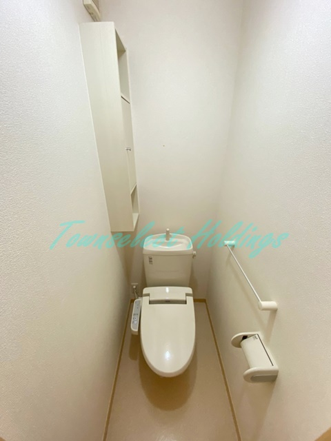 茅ヶ崎市小和田３丁目のアパートのトイレ