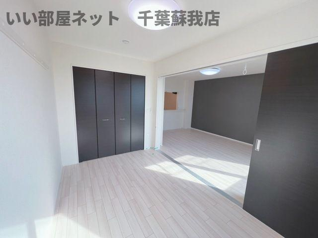 グランデ　ヴィラージュの寝室|開放的な寝室です