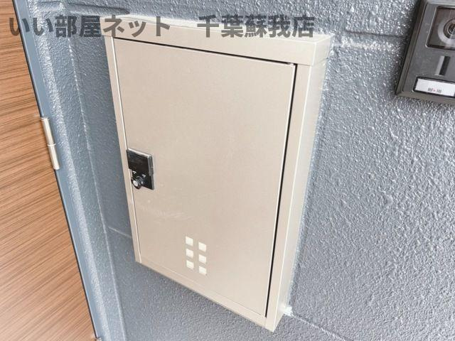 グランデ　ヴィラージュのエントランス|宅配ボックスがあると、自分の時間を有効活用できますね！