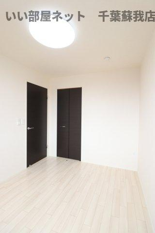 グランデ　ヴィラージュの洋室|個人の部屋や寝室として使える洋室です