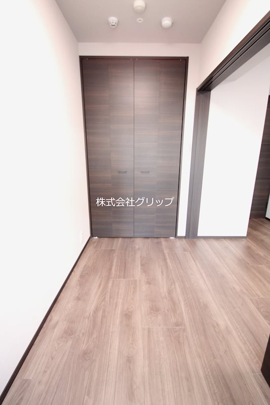 Le'a横濱阪東橋参番館の洋室