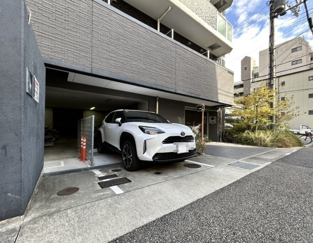 【駐車場】