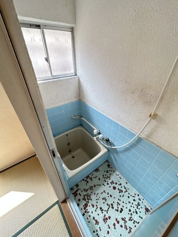 富田林市山中田アパートの浴室
