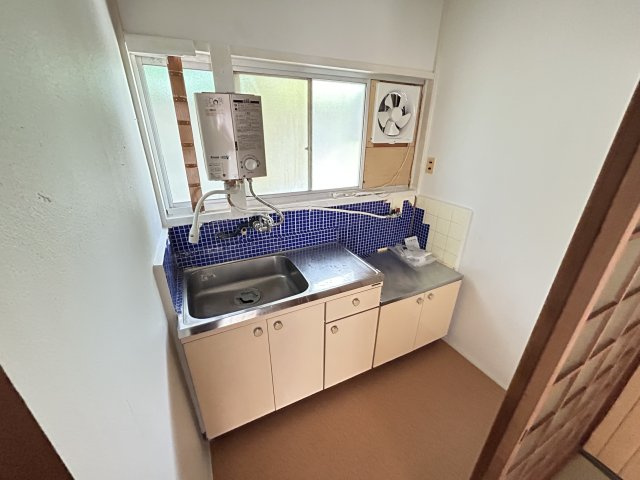 富田林市山中田アパートの独立洗面台