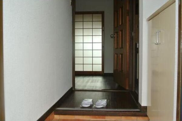 プレアール金田の玄関