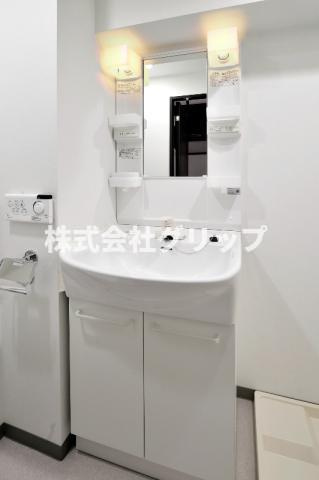 グリアス横浜・ウエストフォルム弐番館の独立洗面台