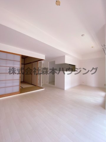 【居間・リビング】 | 　住道ファーストハイツ | ゆったり過ごせるリビングです