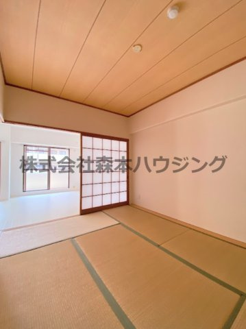 【和室】 | 　住道ファーストハイツ | 和室ならではの温かな和の空間で寛ぎの時間を過ごせます