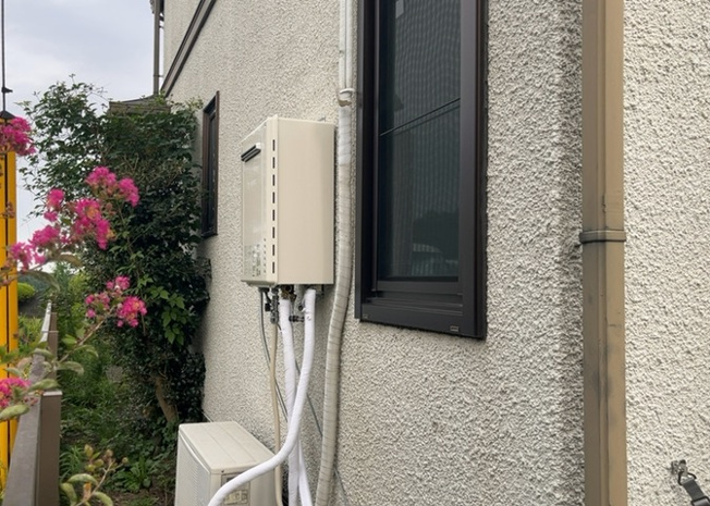 【発電・温水設備】 | 本物件は光熱費の管理がしやすく安全性の高いオール電化住宅となっています。効率的にお湯を湧き上げる給湯設備が備わっており、毎日のお風呂やキッチンでの給湯を快適かつ経済的にご利用いただけます。