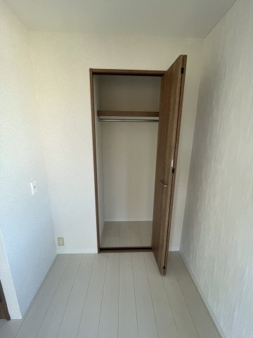 シャトレ吉祥寺の収納|こまごまとしたものを収納できそうですね