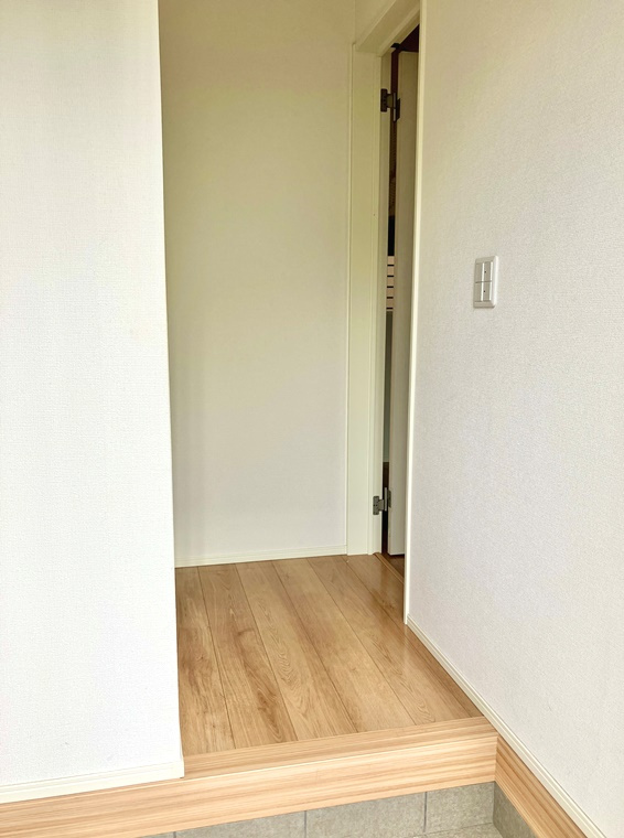 成田東戸建のロビー|毎日通るロビーはこのようになっています