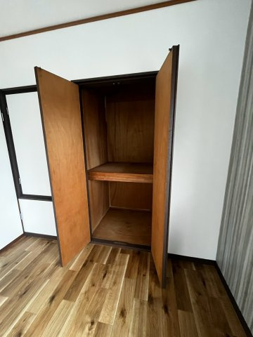 塩屋町9丁目戸建の収納