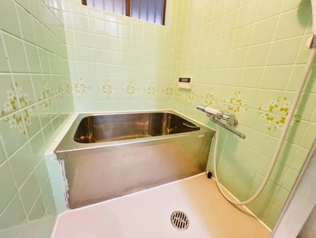 塩屋町9丁目戸建の浴室