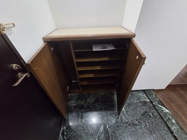 オークプリオタワーの玄関