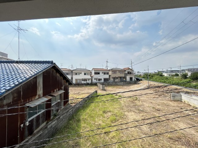 富田林市山中田アパートのバルコニー