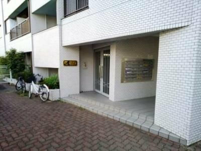 スカイコート西川口第６のエントランス