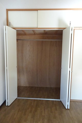 ボヌール西ヶ岡の収納|洋室１　収納　※現況優先