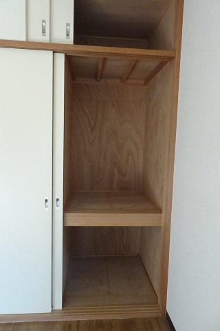 ボヌール西ヶ岡の収納|洋室２　収納　※現況優先
