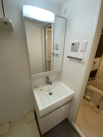 レオンコンフォート梅田北の独立洗面台|レオンコンフォート梅田北　独立洗面台