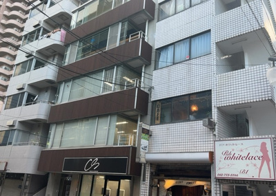 【外観】 | サンウッド町田 | 土地購入を検討されている場合、境界杭がない状態で購入してしまうと境界確定測量をする必要があり、費用がかかります。購入の前に、売主、隣土地所有者立ち合いのもと境界を確定し境界杭を設置するのがベストです。