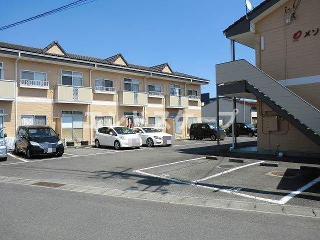 メゾントミーⅡの駐車場|高崎、前橋のお部屋探しはエンドスケープまで！お客様の理想お聞かせ下さい♪