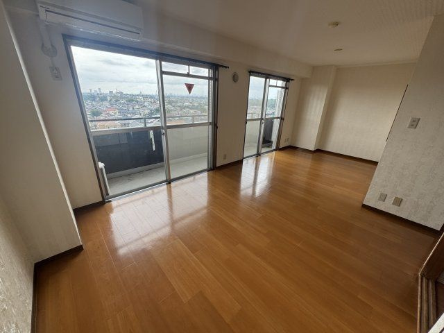 INSURANCE BLDG.ＸⅢの居間・リビング
