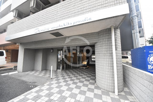 ジュネーゼ梅田北プラウディアのエントランス|ジュネーゼ梅田北プラウディア　エントランス