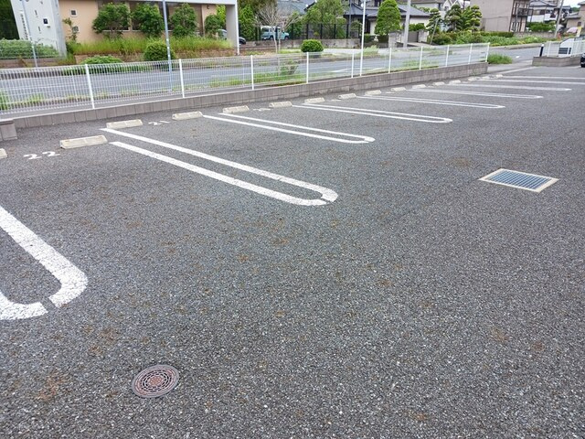 ルーエ　Ⅲの駐車場|駐車場