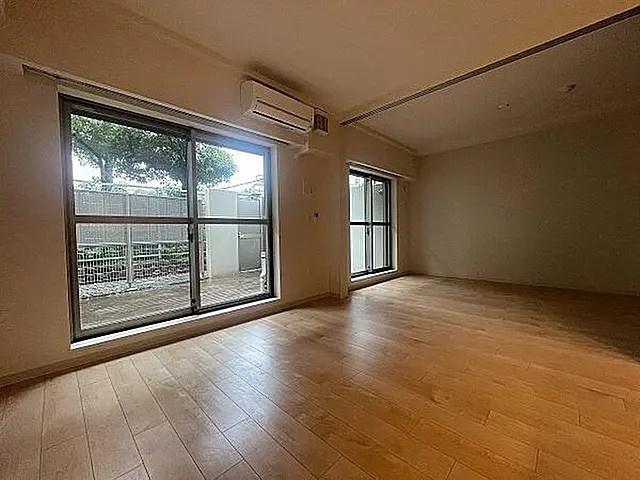 ロワゾブルー神戸住吉の居間・リビング