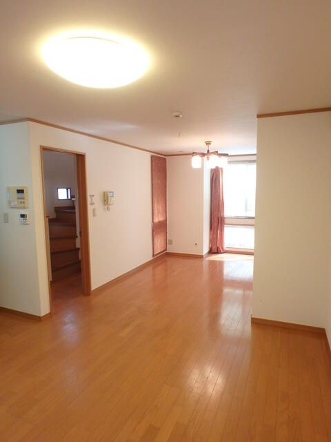 米山邸賃家の洋室