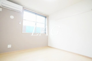 【居間・リビング】 | クレア新小岩 | 洋室のお部屋です。