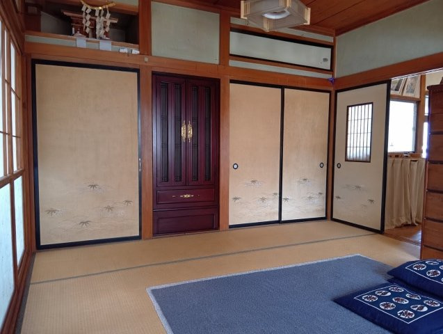 売中古戸建　藤枝市岡部町内谷の和室|１階北側和室６帖。仏間・押入付きの和室。客間や寝室にも使いやすい落ち着きの空間。
