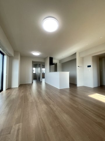 グランセジュール大国町　敷津小学校区の居間・リビング|グランセジュール大国町　洋室