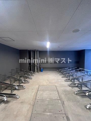 大阪市此花区西九条１丁目の賃貸マンションのロビー