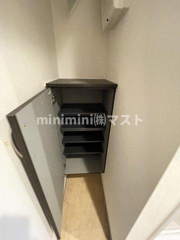 大阪市此花区春日出北２丁目の賃貸マンションの収納